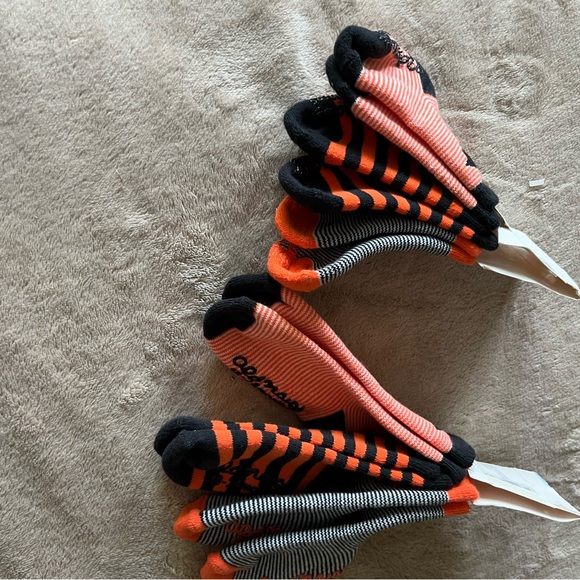 Old Navy Other - Kids Socks Old Navy 2 packs 6 pairs
3 pairs 18 - 24 months
3pairs 0-3 months